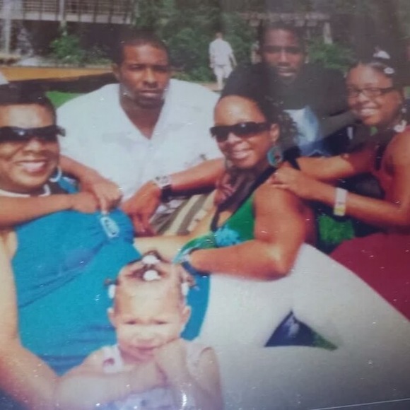 Meet your Posher, Julie - Picture 1 of 1